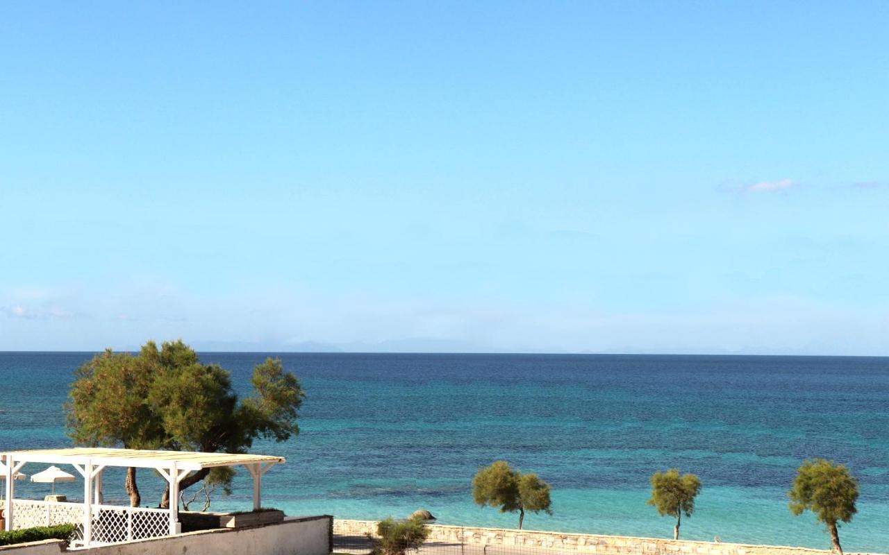 Beach Apartment Thalia With Hot Tub And Sea View อาโยส โพรโกปิออส ภายนอก รูปภาพ